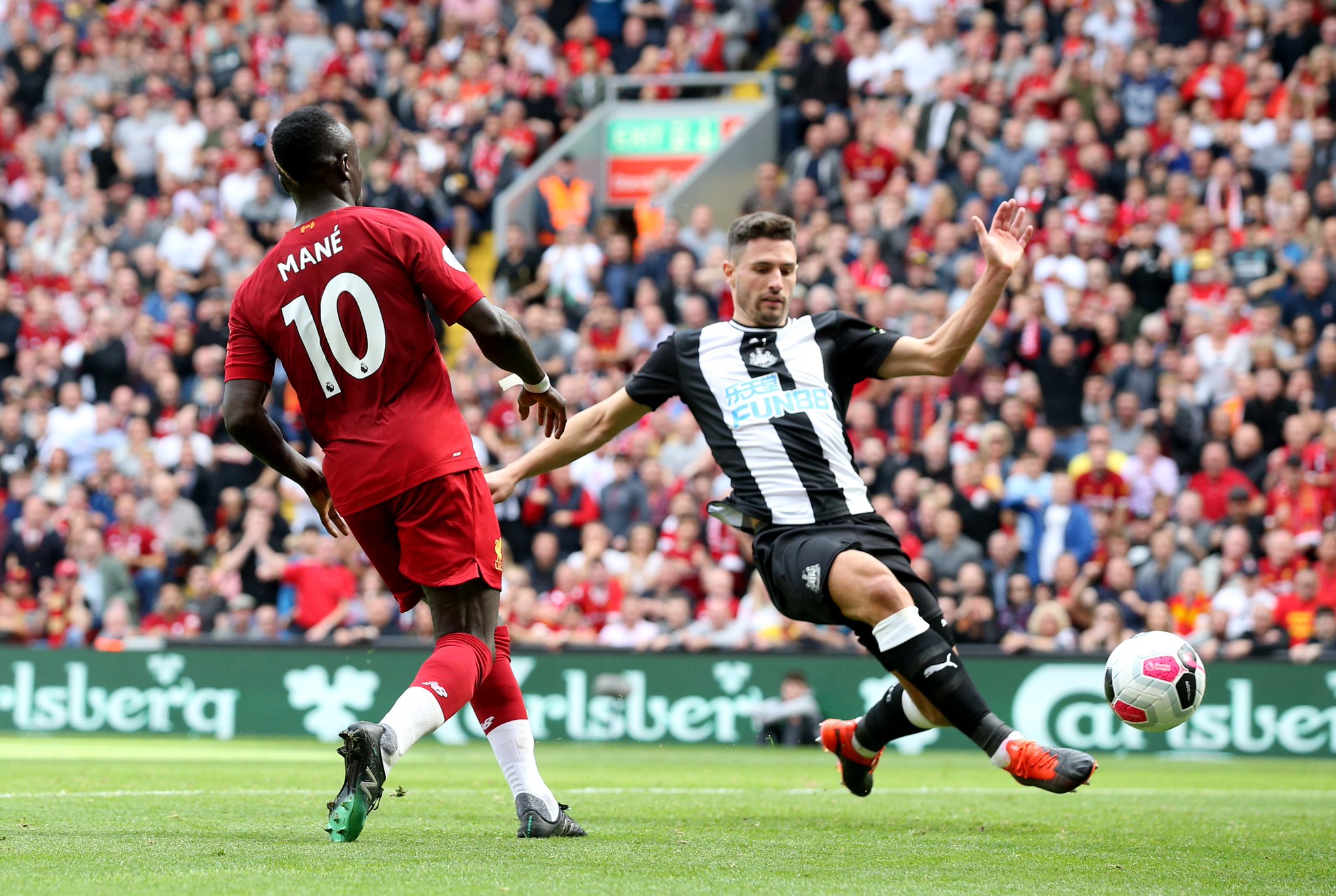 终场哨响时 终场哨响时